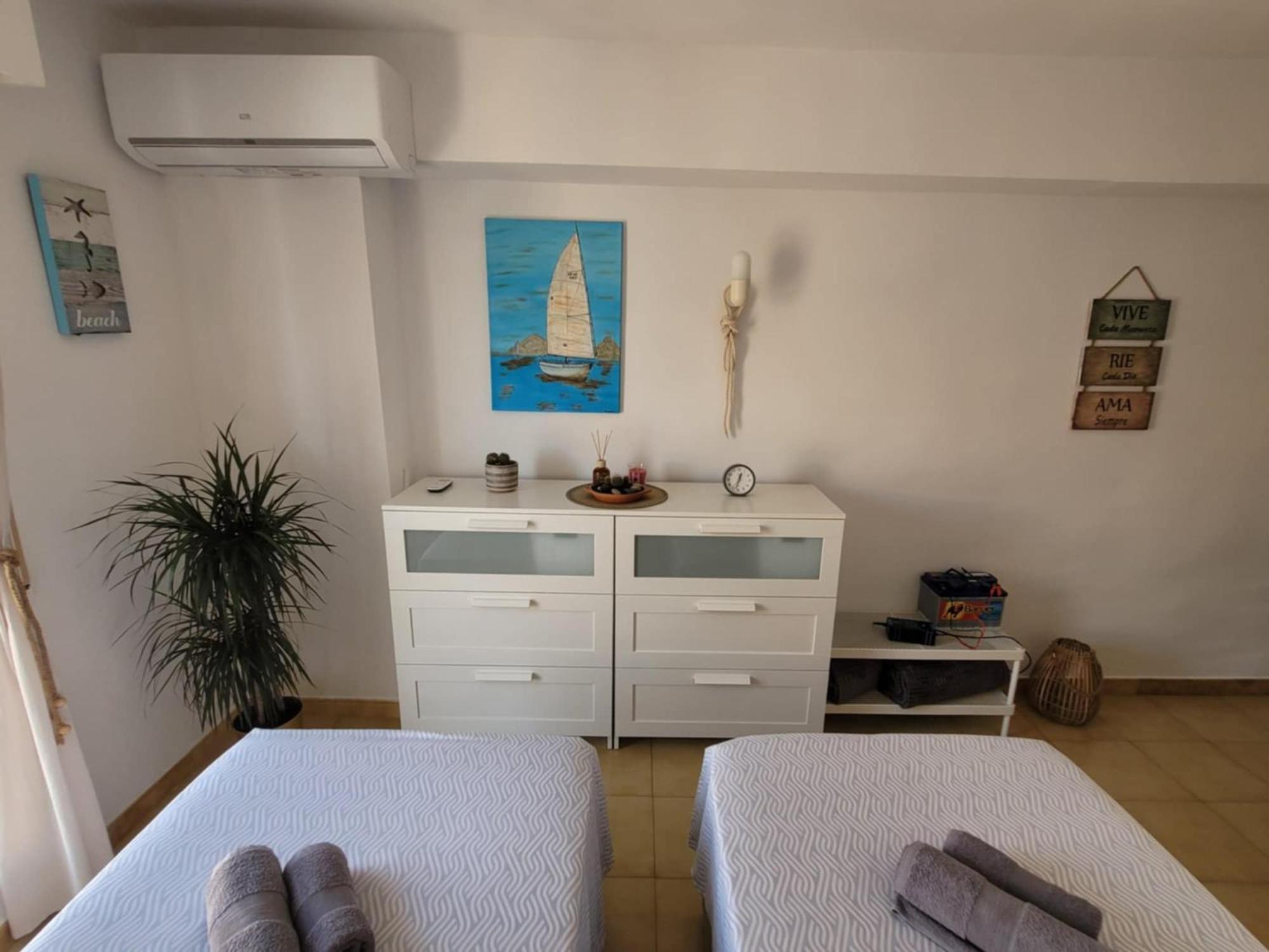 Attico Acuario, 2 Bathrooms Top Floor Appartment With Sea And Mountain Views เบนัลมาเดนา ภายนอก รูปภาพ